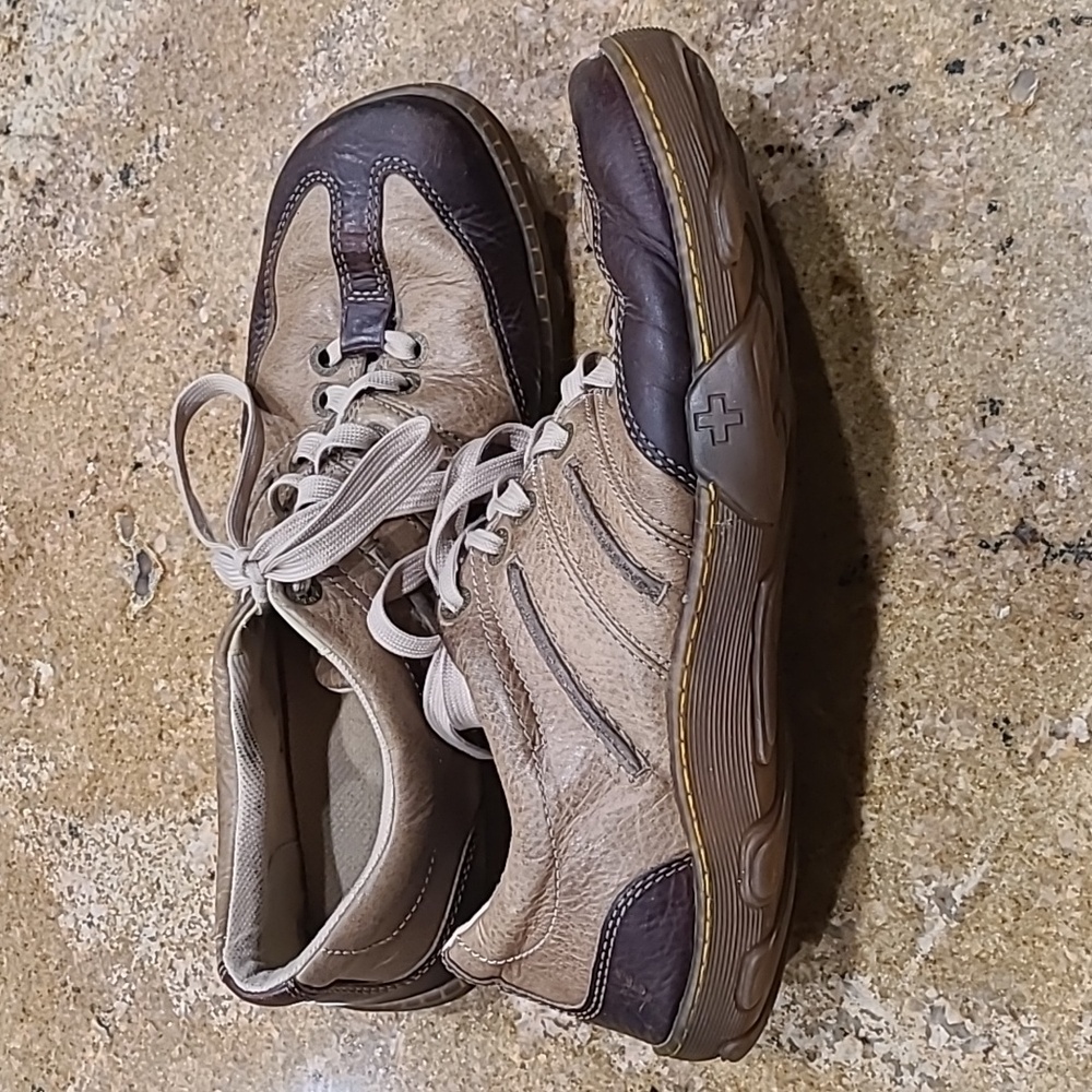 Dr. Martens Vintage Brown and Tan Leather Oxford Sneakers Mens Size 13